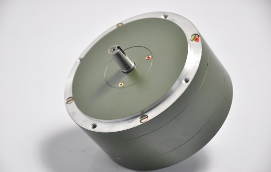 力矩電機控制器是否通用呢？